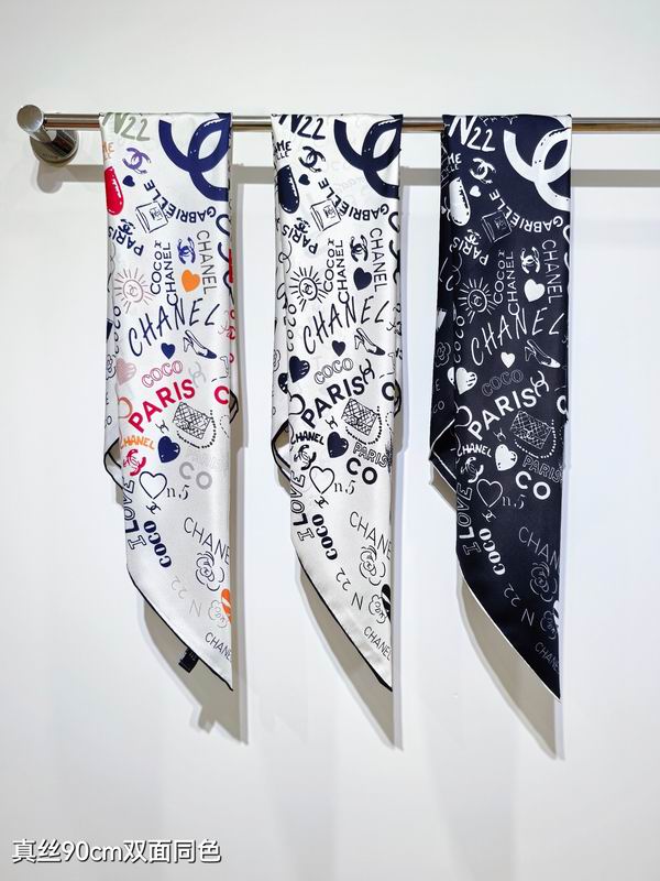 Chanel silk scarf 90X90cm E050843